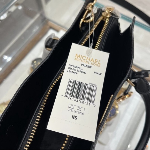 MICHAEL MICHAEL KORS Valerie Small Pebbled Leather Satchel Black NWT - Picture 14 of 16